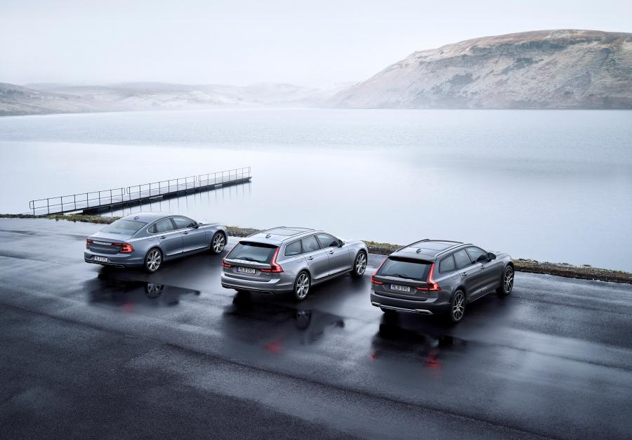  Volvo V90 T6 Cross Country 2016 года  (фото 36 из 104)
